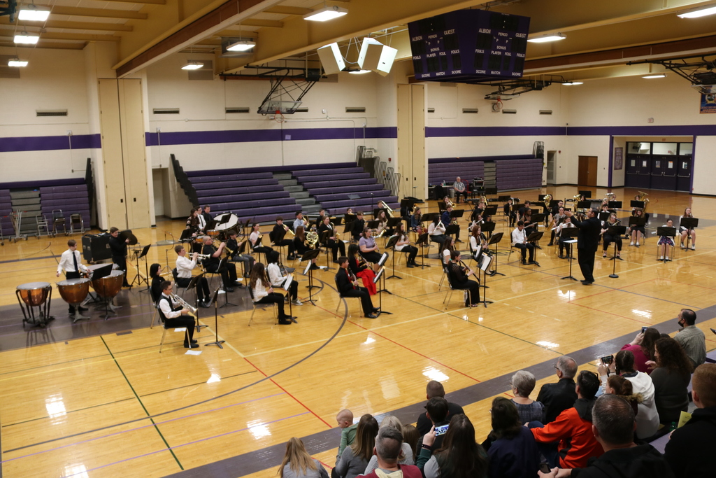 jr. high band performs