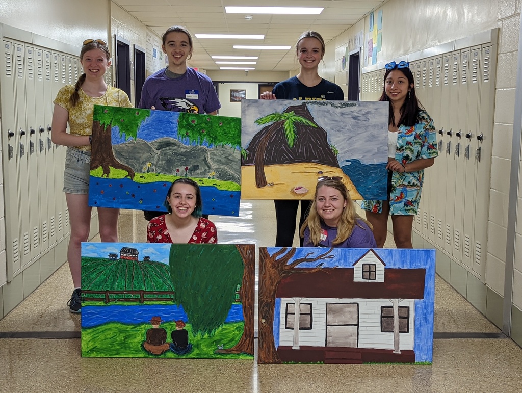 students show their paintings